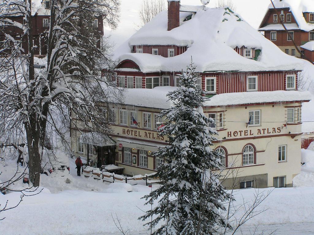 Hotel Atlas Пец-под-Снежкой Экстерьер фото